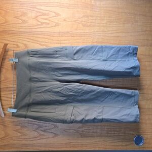 Women's athletic caprice medium